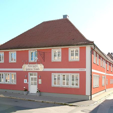 Hotel Garni Goldene Traube Бад Виндсхайм Екстериор снимка